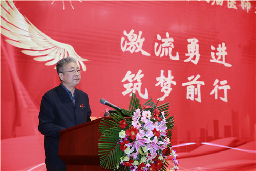 胡雄光_副本.jpg