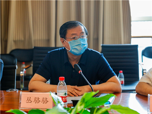 丛骆骆_副本.jpg