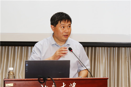 陈彤_副本.jpg 陈彤_副本.jpg