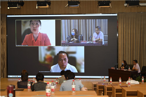 讨论线上.jpg 讨论线上.jpg
