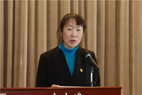 杨益_副本.jpg 杨益_副本.jpg