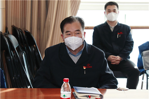 邱书记.jpg 邱书记.jpg