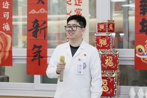 青年代表_副本_1.jpg 青年代表_副本_1.jpg