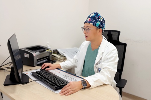 王刚门诊 (1).jpg 王刚门诊 (1).jpg