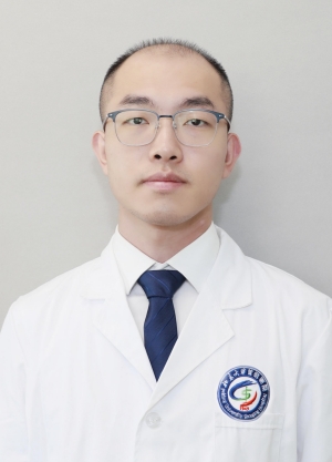 李宝强医生照片