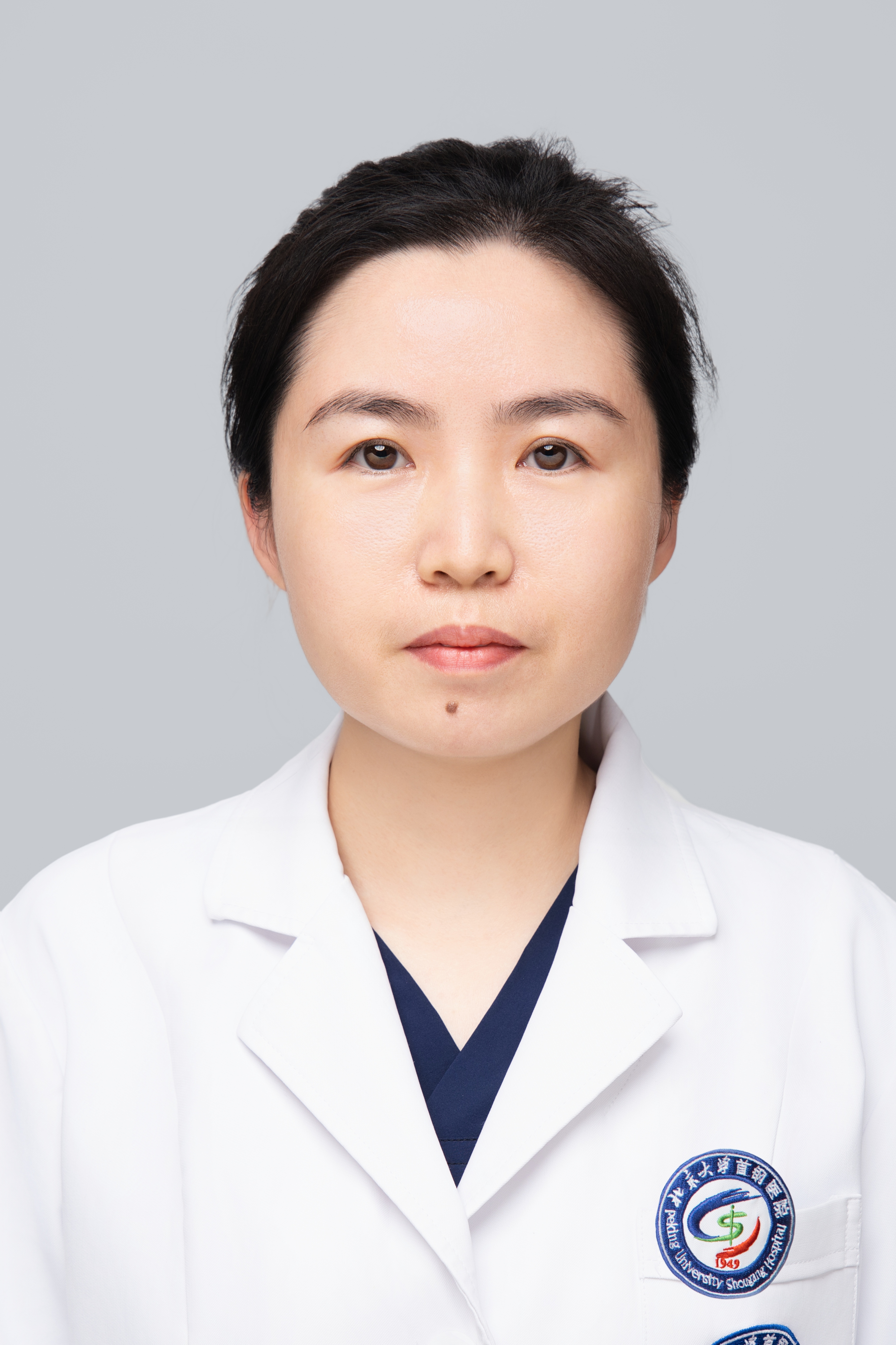 谢一泓医生照片