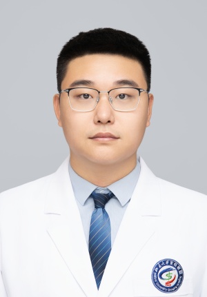 冯天昊医生照片